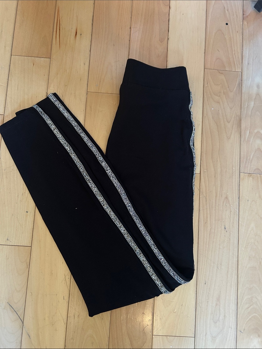 GUESS Black Skinny Pants with Silver Side Stripe NEVER WORN